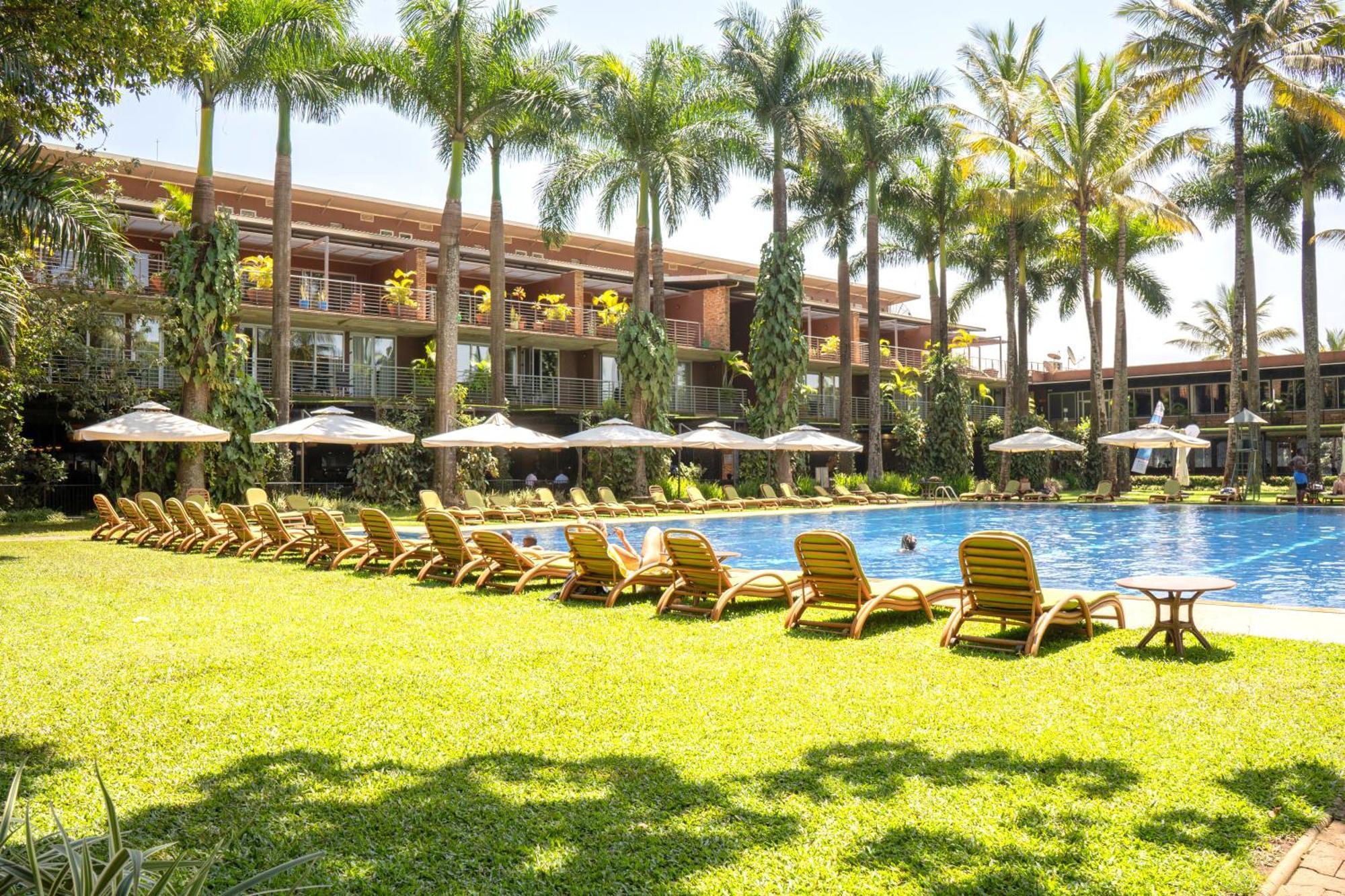 Kabira Country Club Hotel Kampala Exterior photo