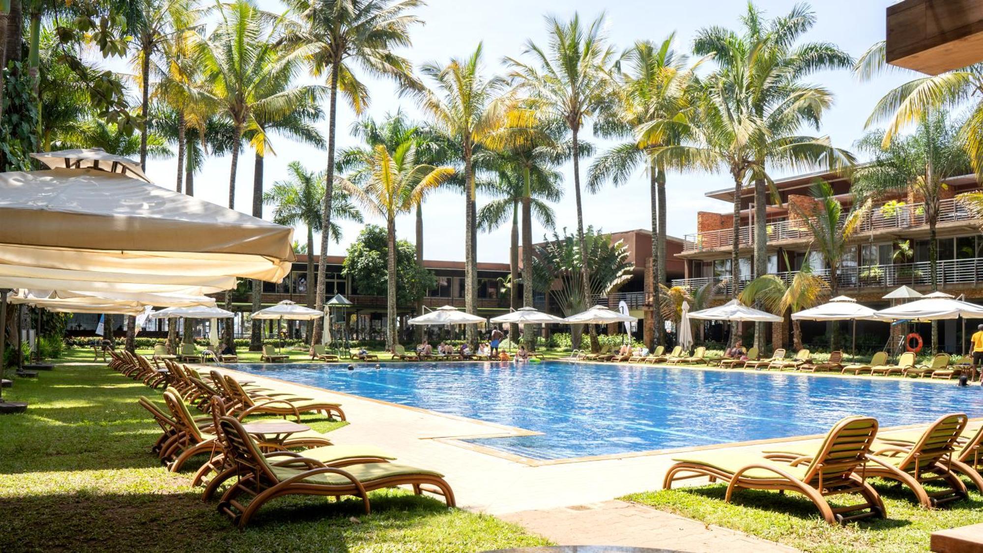 Kabira Country Club Hotel Kampala Exterior photo